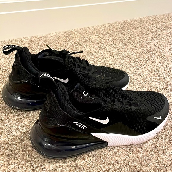 Nike Shoes - Nike Air Max Size 8.5 (US W) Black & White
